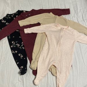 Old Navy | pack of 4 footies 0-3 and 3-6 months